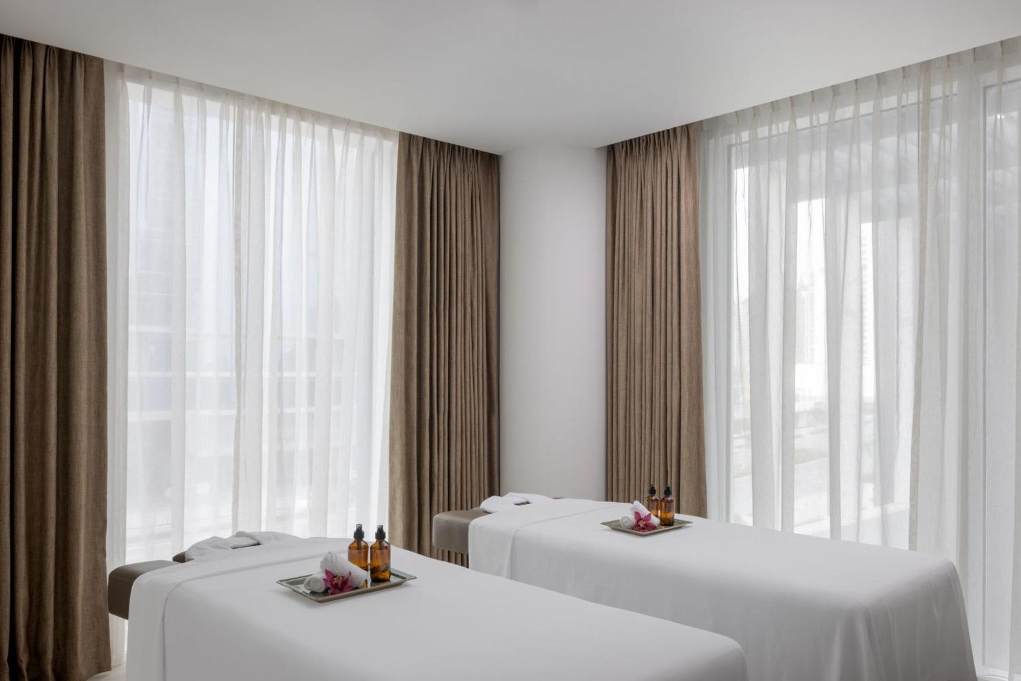 Holiday Inn Dubai Business Bay By Ihg Buitenkant foto